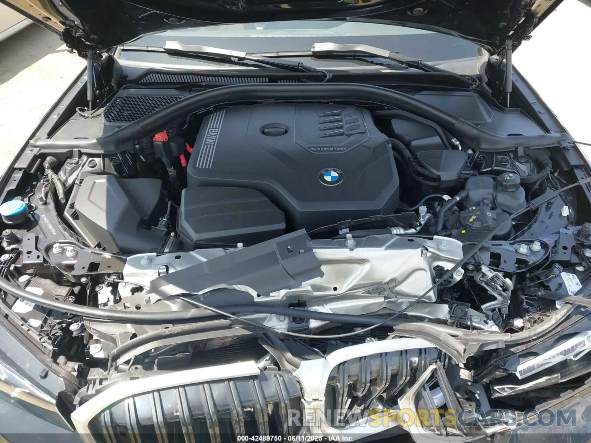 10 Photograph of a damaged car 3MW89FF09R8D91961 BMW 3 SERIES 2024