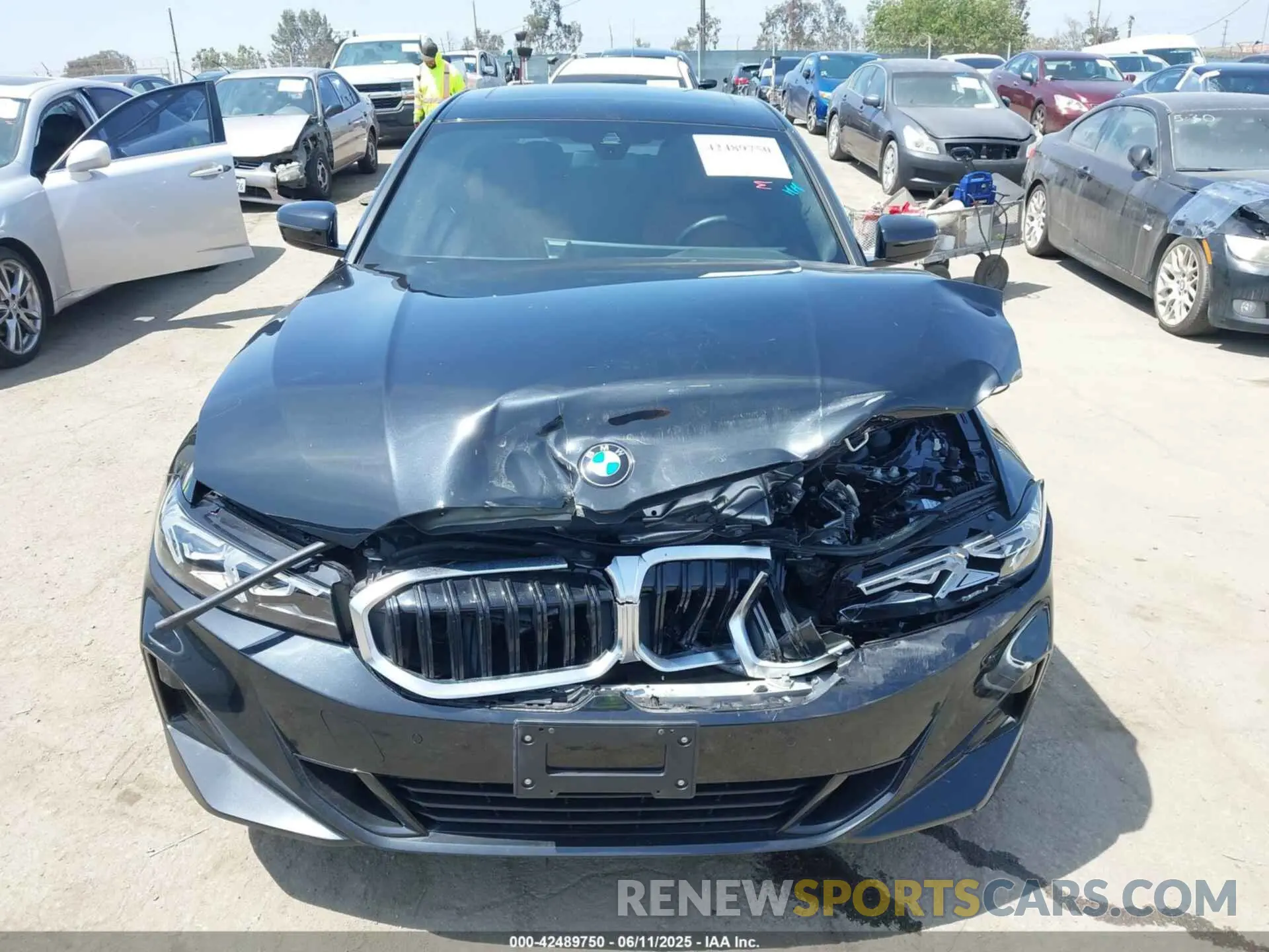 12 Photograph of a damaged car 3MW89FF09R8D91961 BMW 3 SERIES 2024