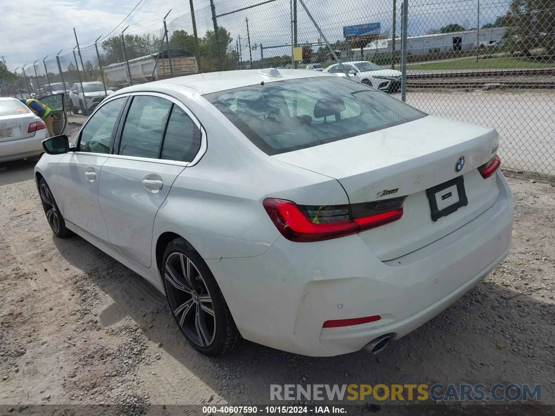 3 Photograph of a damaged car 3MW89FF09R8E22657 BMW 3 SERIES 2024