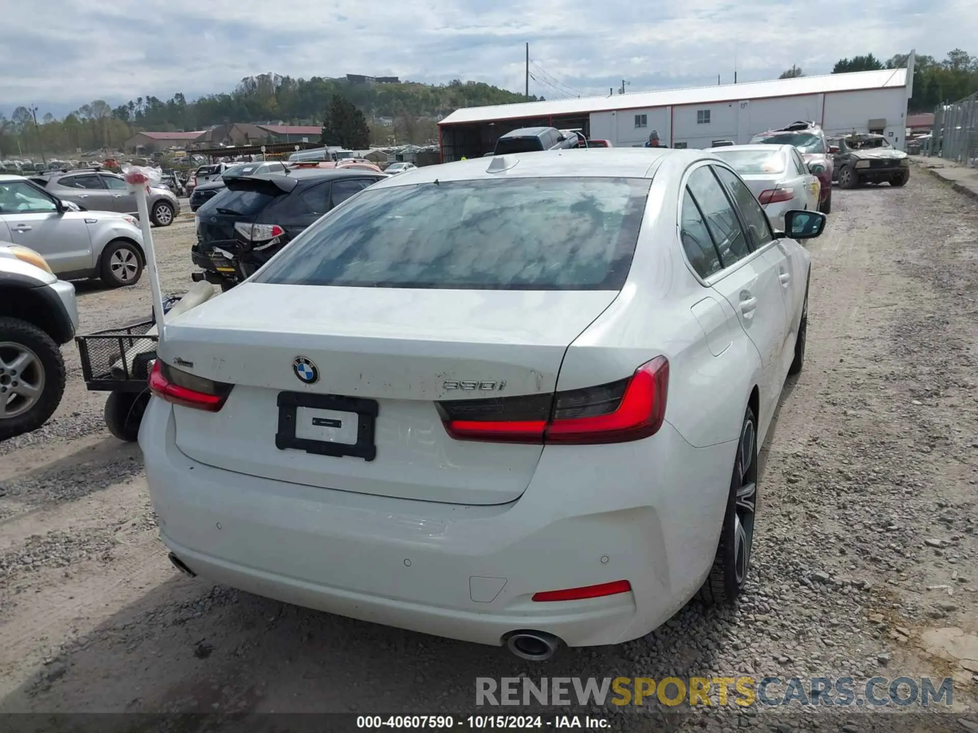 4 Photograph of a damaged car 3MW89FF09R8E22657 BMW 3 SERIES 2024