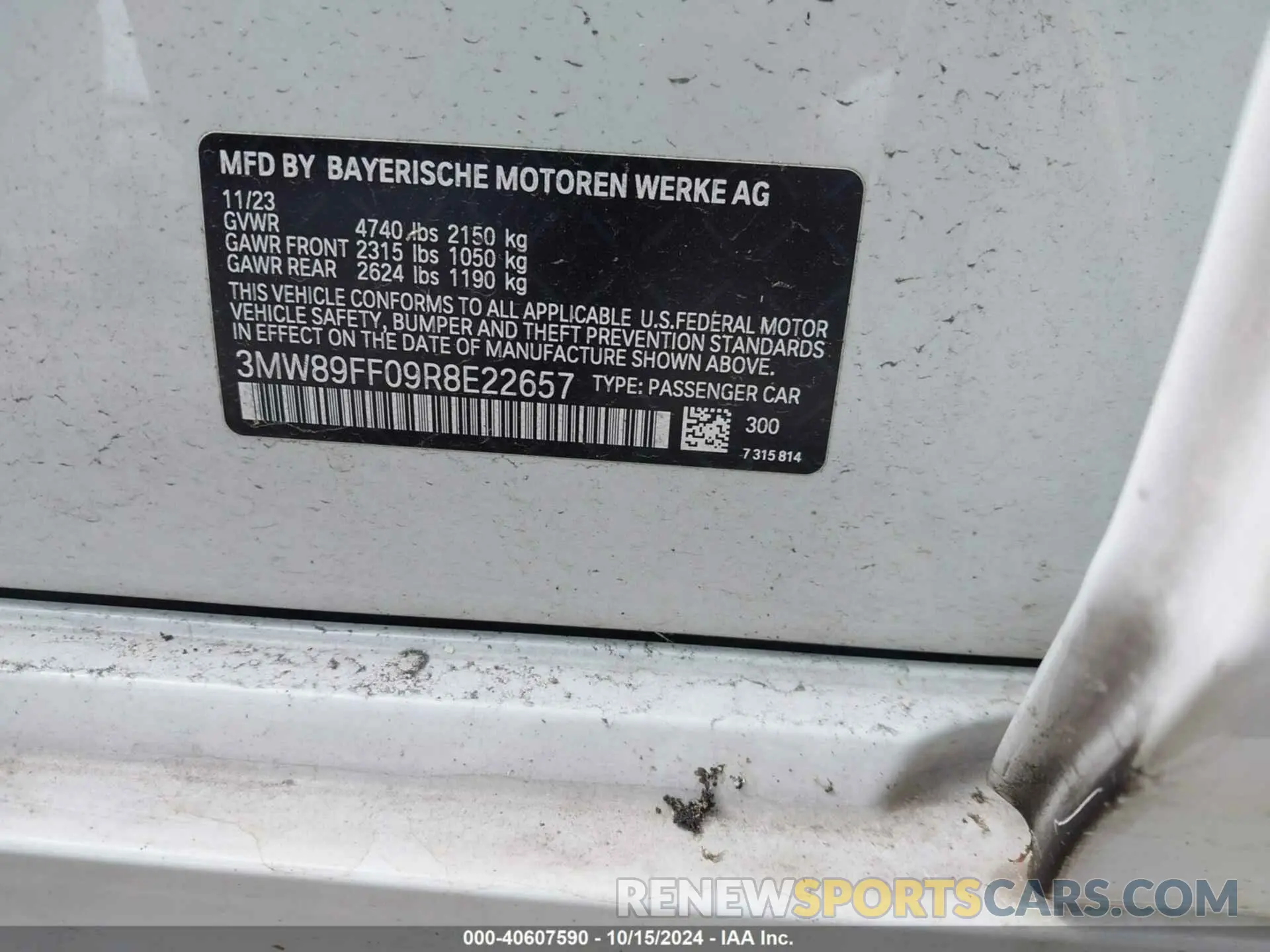 9 Photograph of a damaged car 3MW89FF09R8E22657 BMW 3 SERIES 2024