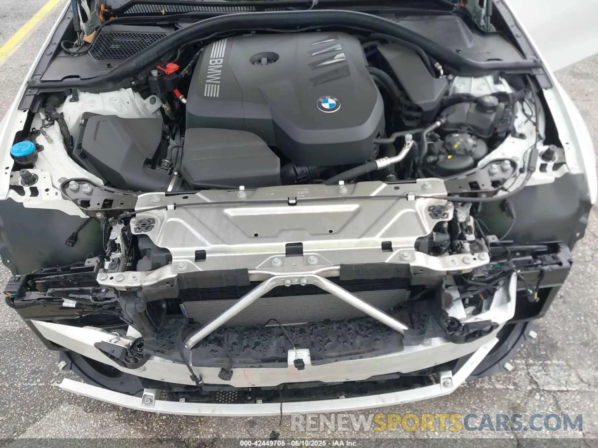 10 Photograph of a damaged car 3MW69CW00S8F10279 BMW 3 SERIES 2025