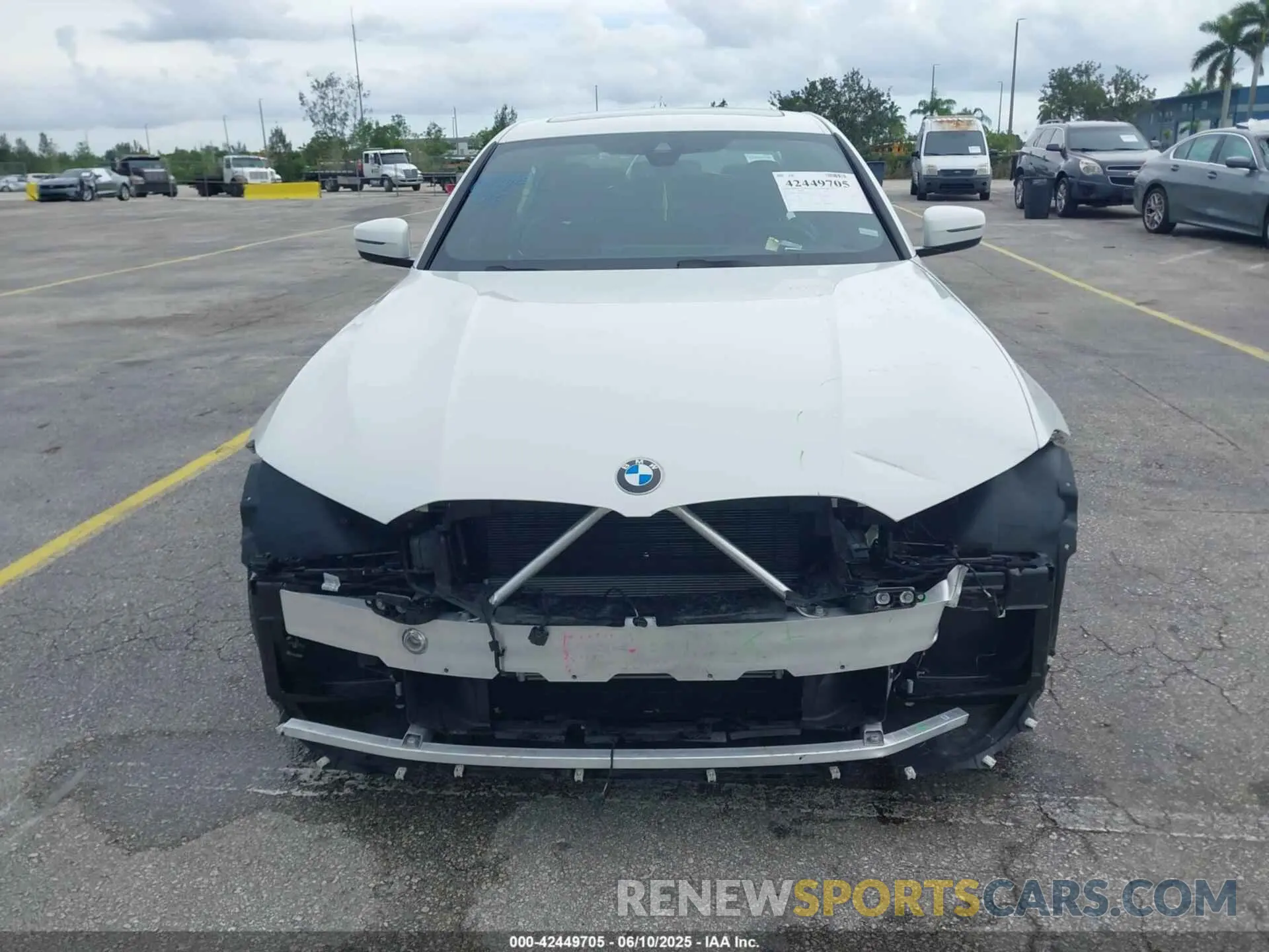 13 Photograph of a damaged car 3MW69CW00S8F10279 BMW 3 SERIES 2025