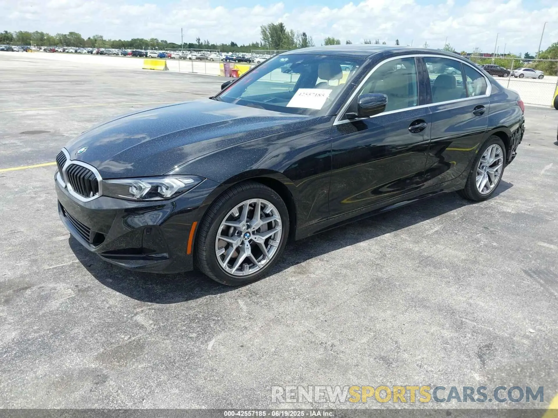 2 Фотография поврежденного автомобиля 3MW69CW00S8F33027 BMW 3 SERIES 2025