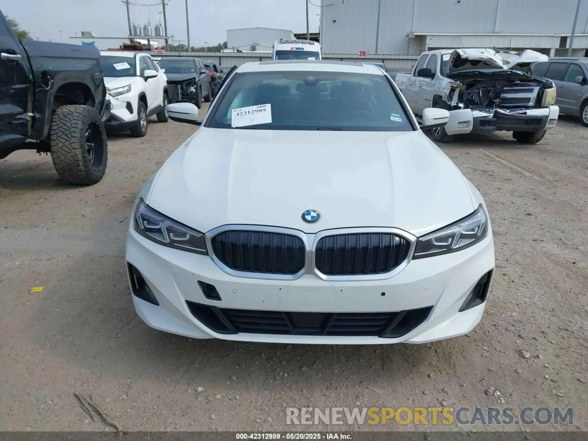 12 Фотография поврежденного автомобиля 3MW69CW01S8F09514 BMW 3 SERIES 2025