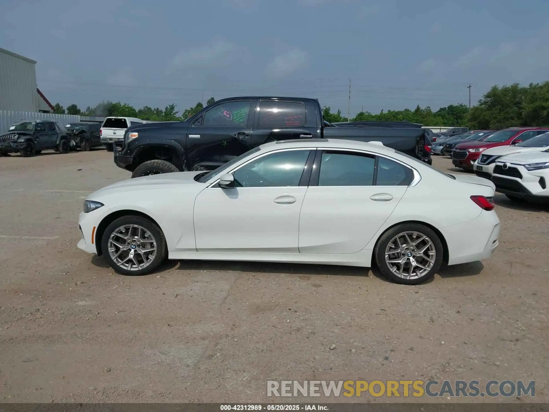 14 Фотография поврежденного автомобиля 3MW69CW01S8F09514 BMW 3 SERIES 2025