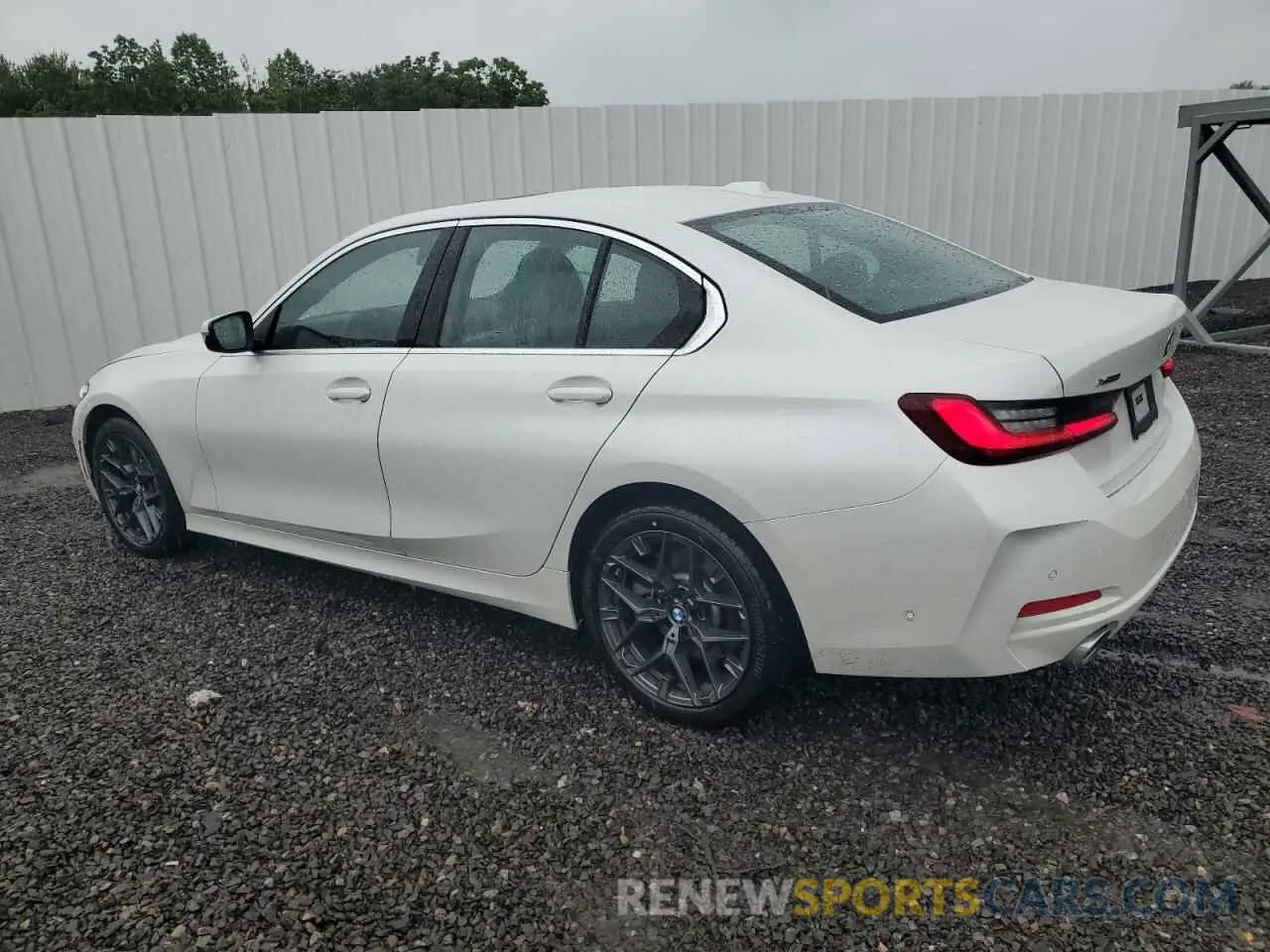 2 Фотография поврежденного автомобиля 3MW89CW03S8F06056 BMW 3 SERIES 2025