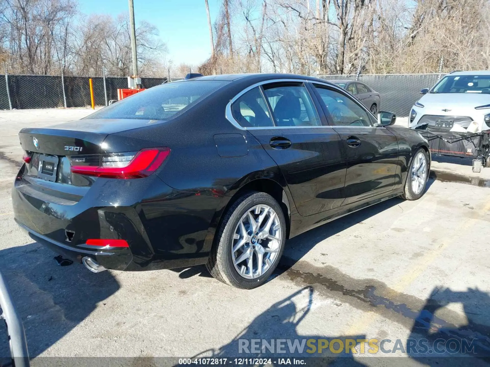 4 Фотография поврежденного автомобиля 3MW89CW04S8F06535 BMW 3 SERIES 2025