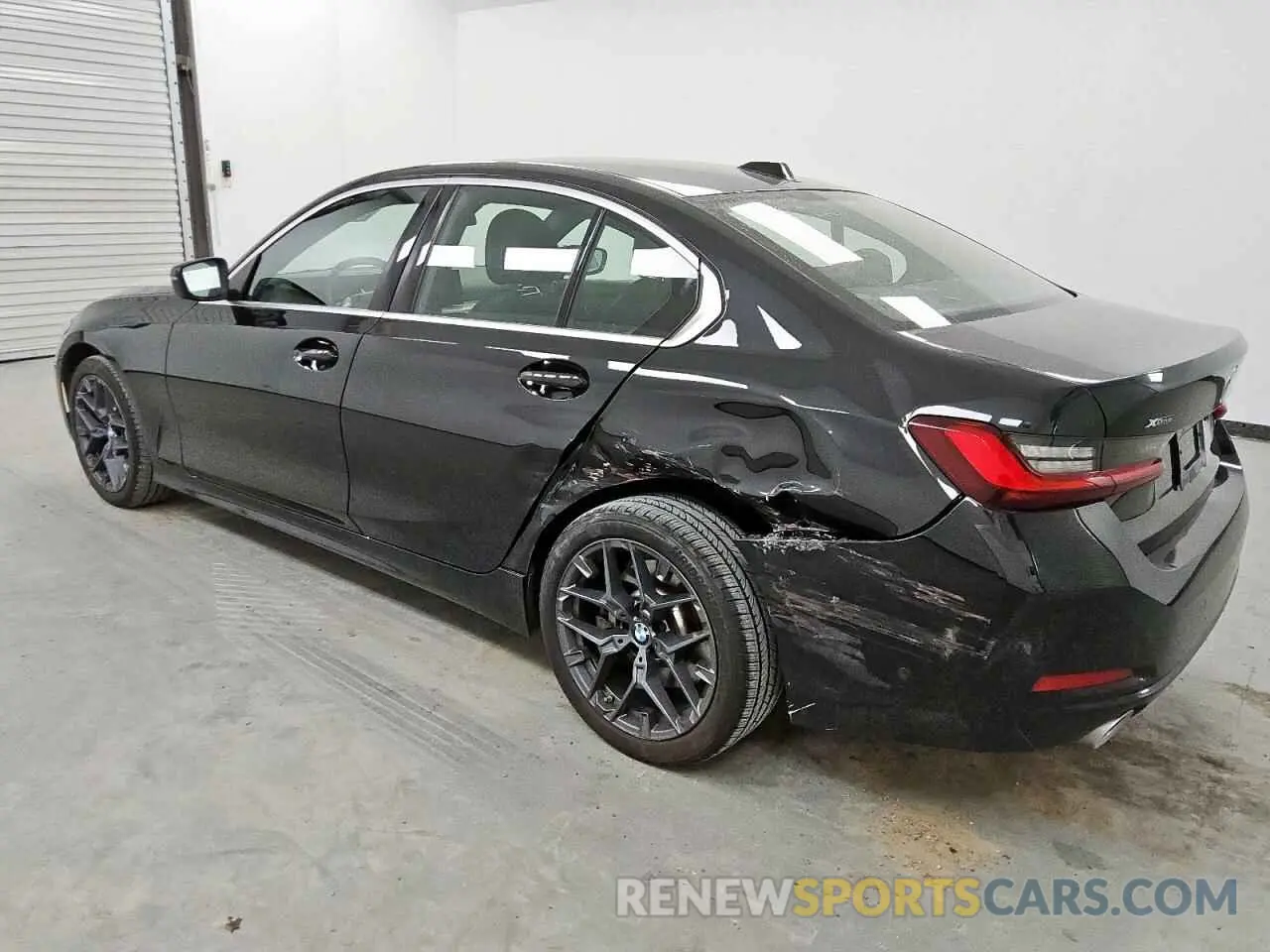 2 Photograph of a damaged car 3MW89CW06S8E97482 BMW 3 SERIES 2025