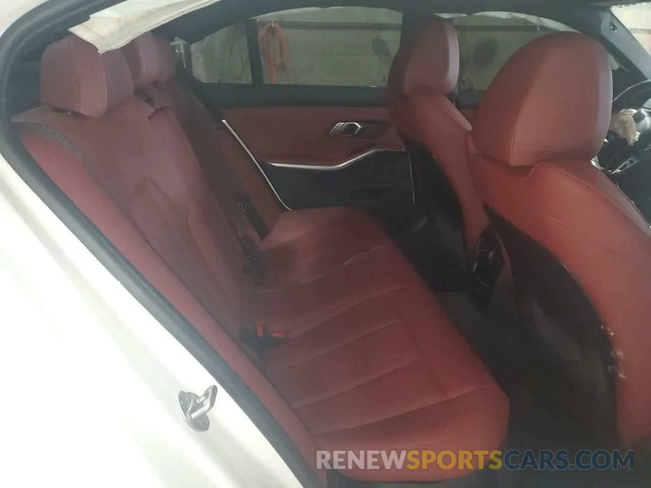 11 Фотография поврежденного автомобиля 3MW89CW08S8F13696 BMW 3 SERIES 2025