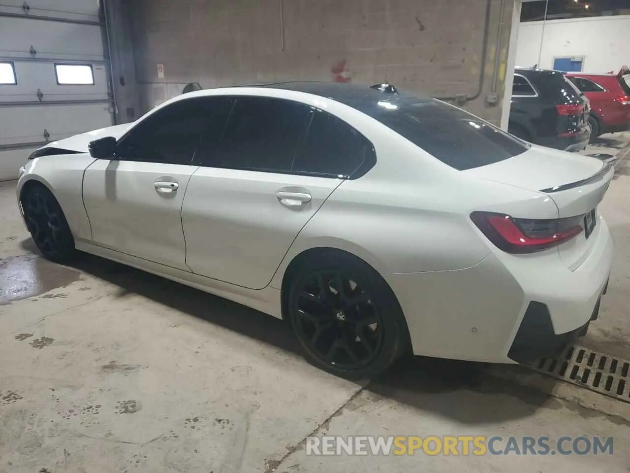 2 Фотография поврежденного автомобиля 3MW89CW08S8F13696 BMW 3 SERIES 2025
