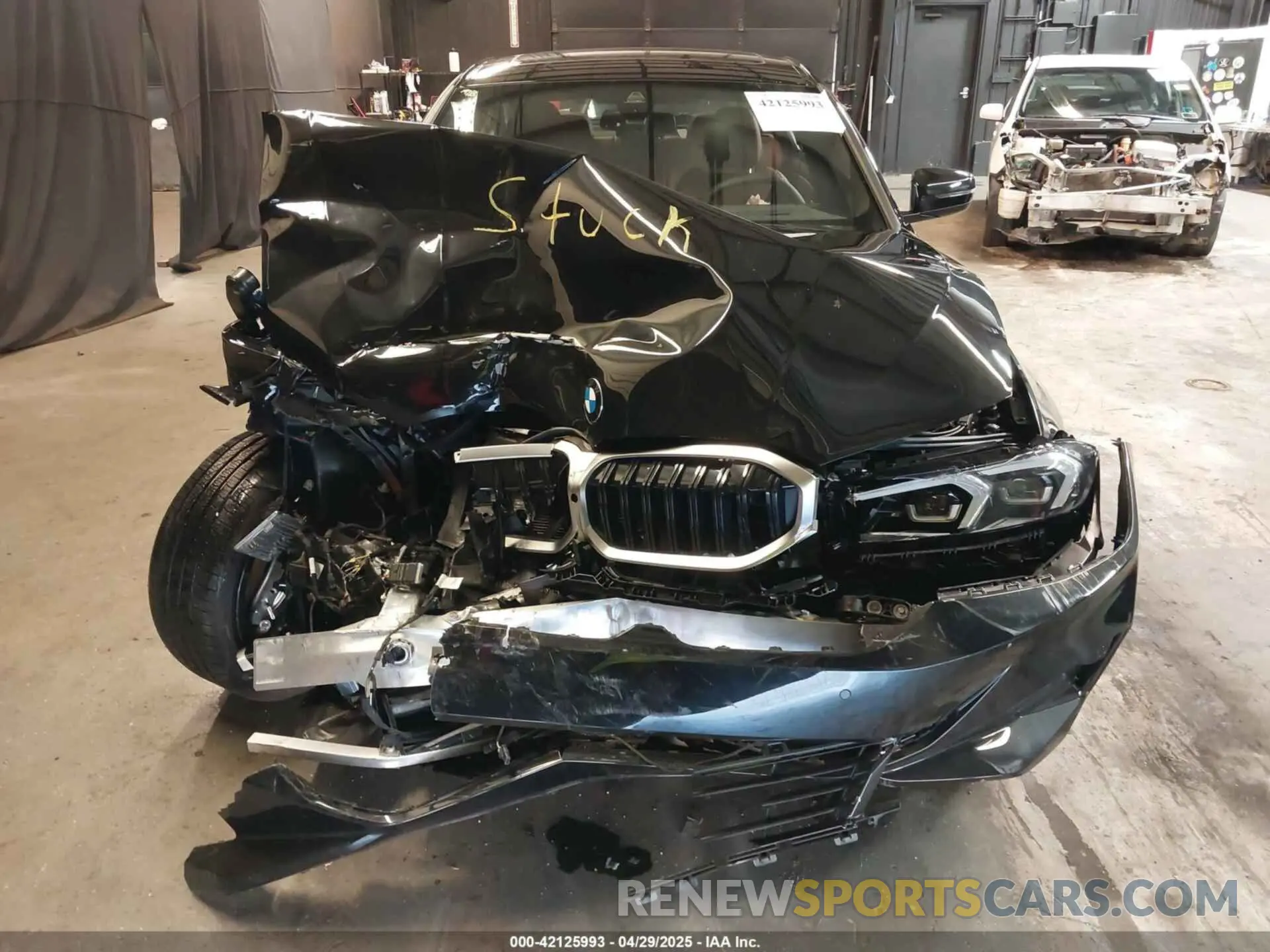 6 Фотография поврежденного автомобиля 3MW89CW08S8F24309 BMW 3 SERIES 2025