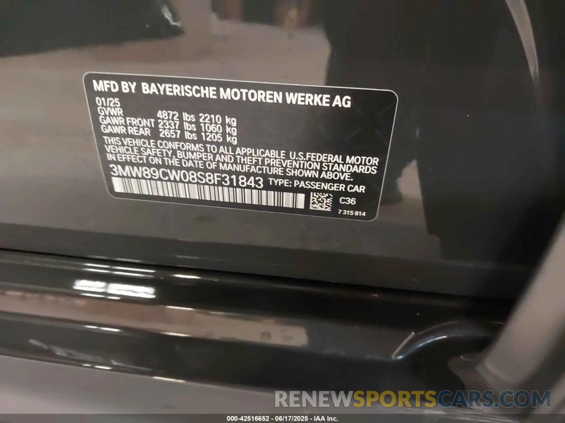 9 Фотография поврежденного автомобиля 3MW89CW08S8F31843 BMW 3 SERIES 2025