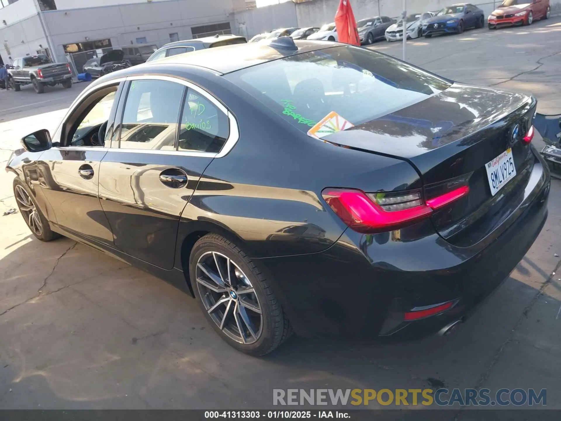 3 Фотография поврежденного автомобиля 3MW5R1J57K8B03367 BMW 330I 2019