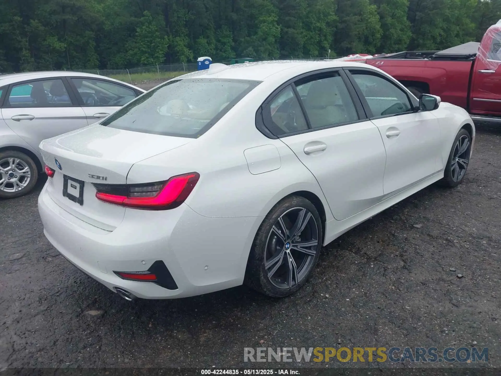 4 Фотография поврежденного автомобиля 3MW5R1J58K8A03729 BMW 330I 2019
