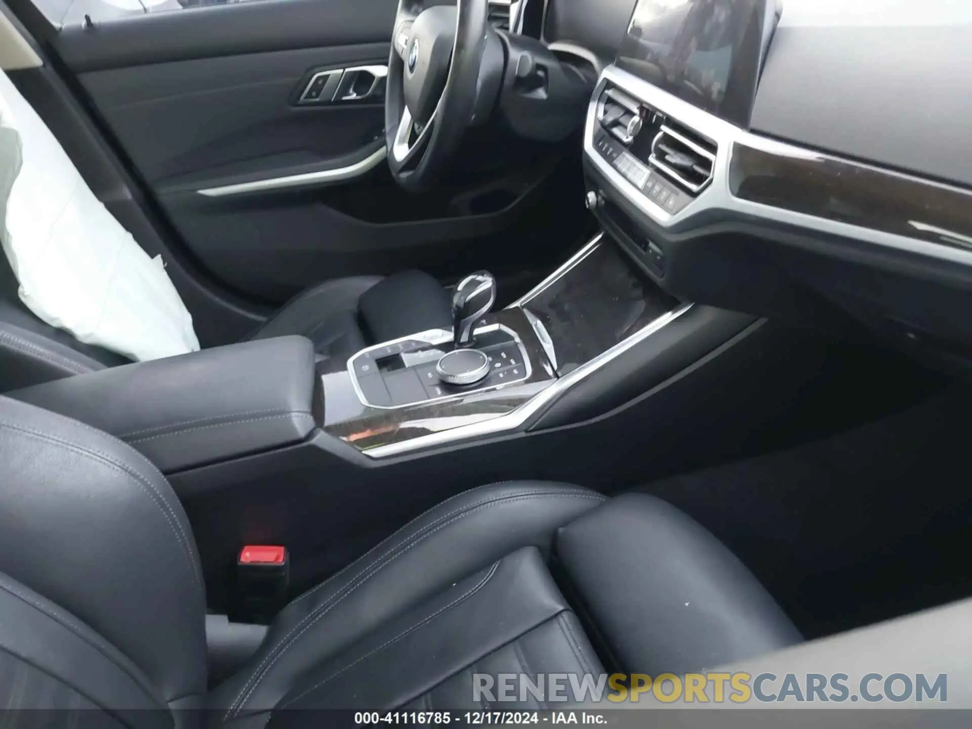 5 Photograph of a damaged car 3MW5R7J51K8A04935 BMW 330I 2019