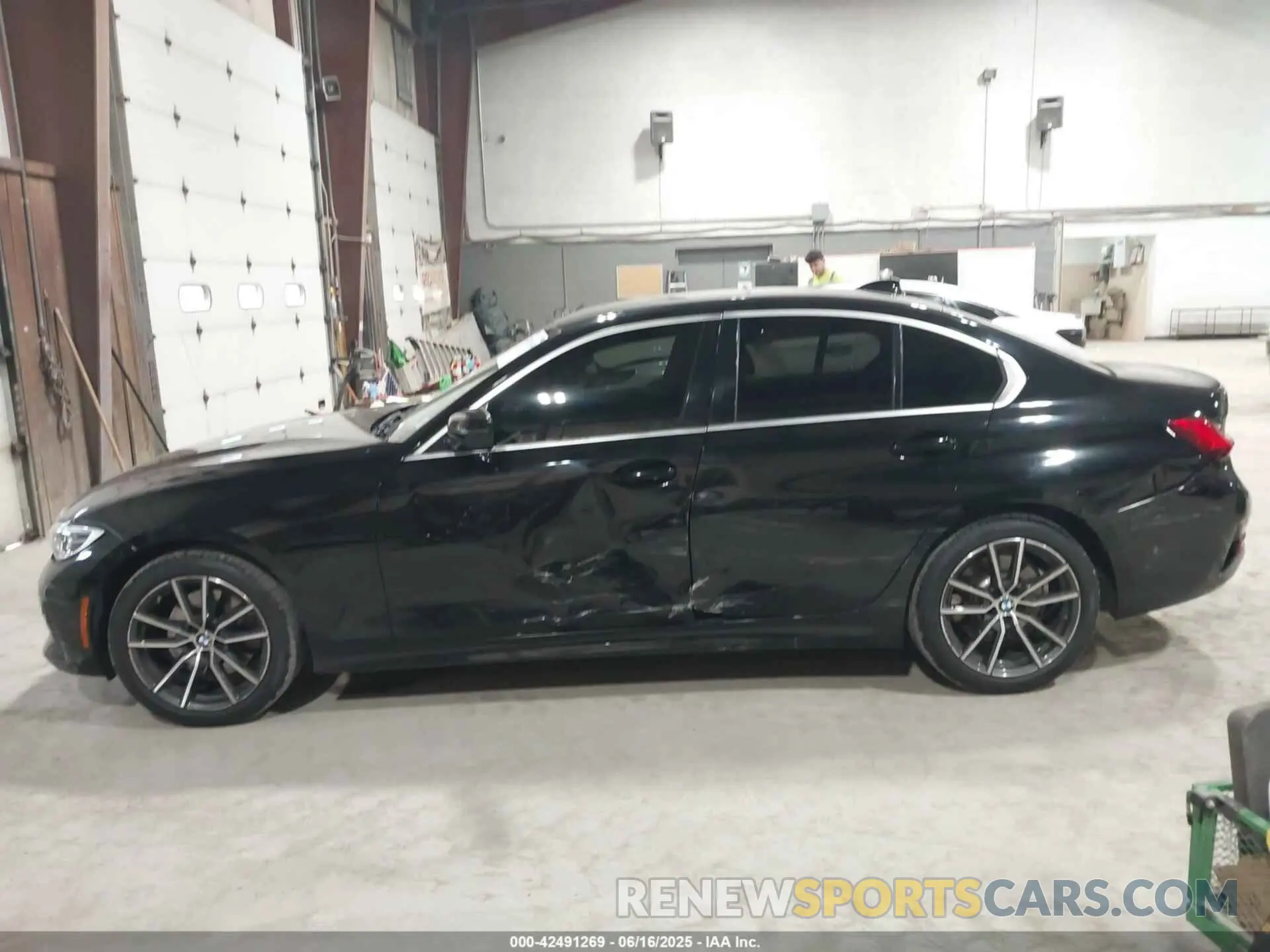 14 Photograph of a damaged car 3MW5R7J54K8B00283 BMW 330I 2019