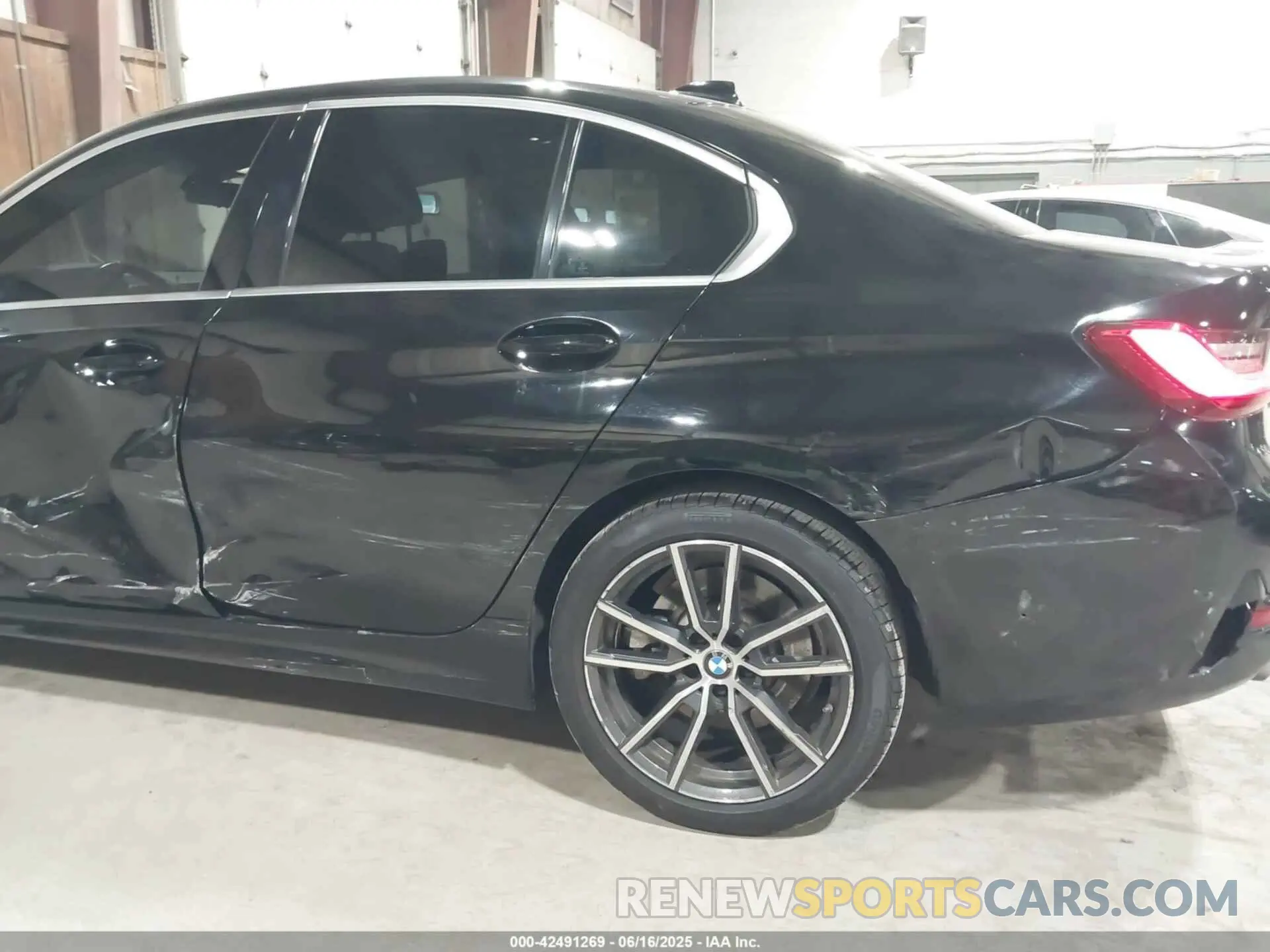 6 Photograph of a damaged car 3MW5R7J54K8B00283 BMW 330I 2019