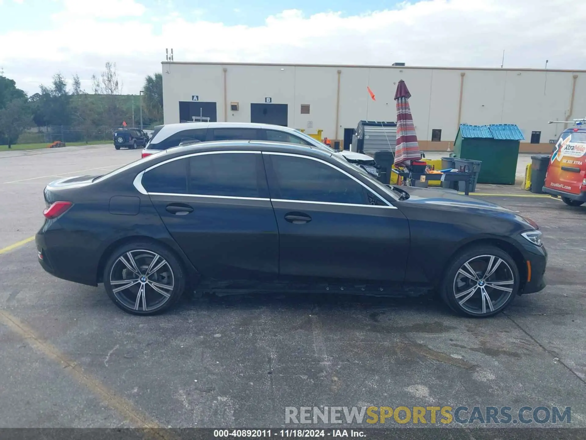 13 Фотография поврежденного автомобиля WBA5R1C50KAK11055 BMW 330I 2019