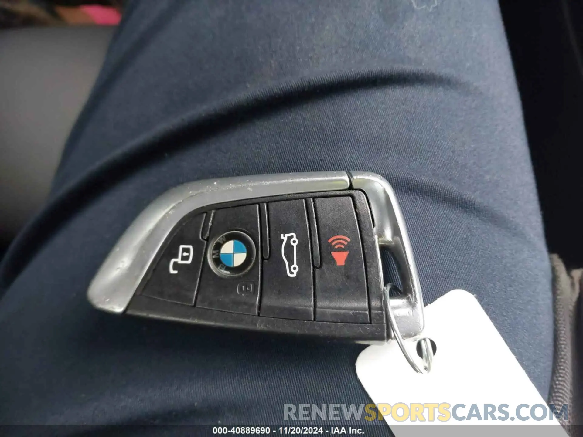 11 Фотография поврежденного автомобиля WBA5R1C53KAE82081 BMW 330I 2019