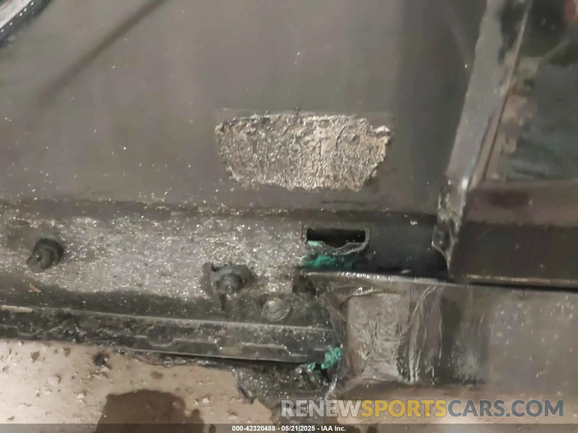 9 Photograph of a damaged car WBA5R1C57KAK11537 BMW 330I 2019