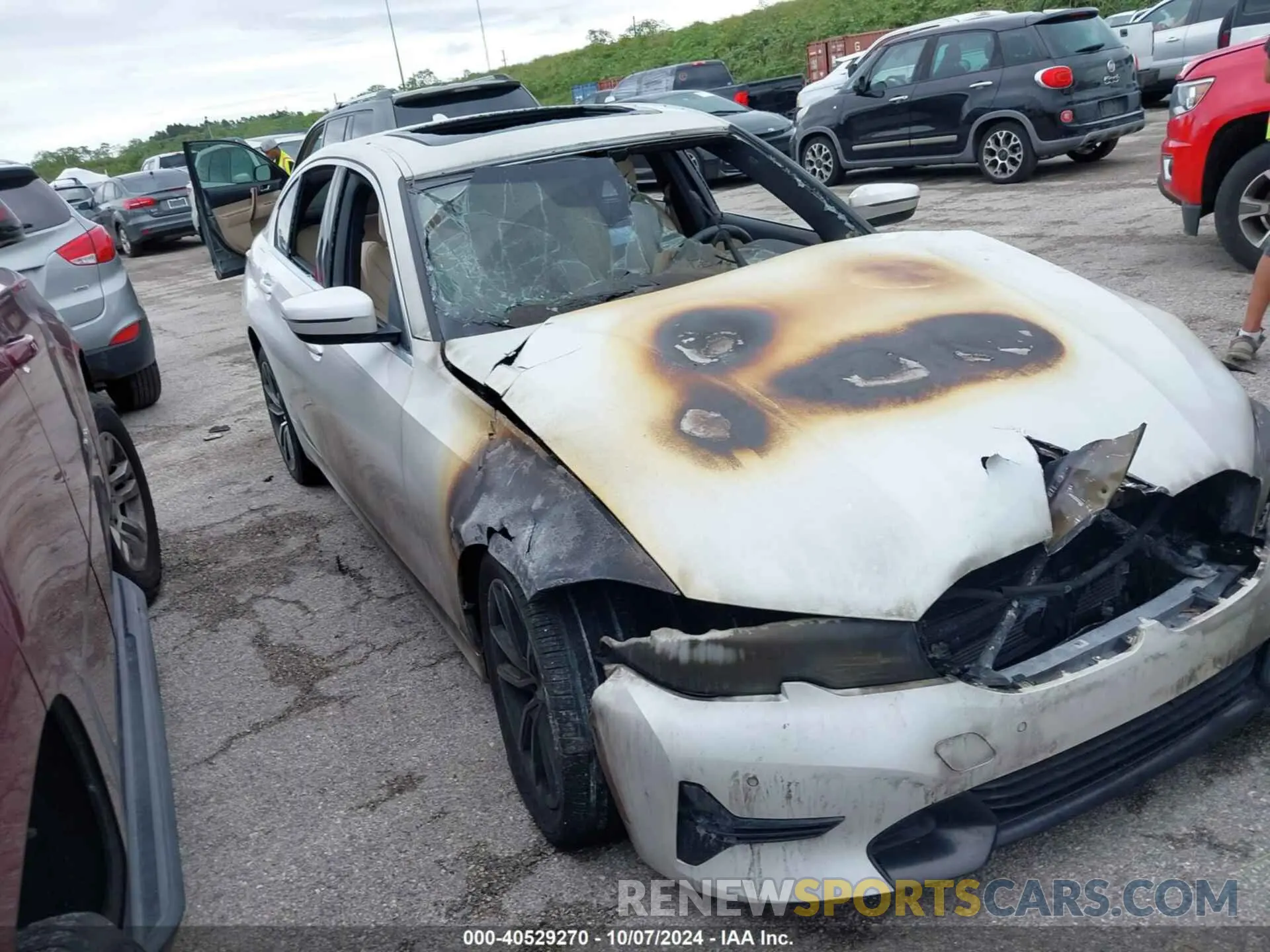 1 Фотография поврежденного автомобиля WBA5R1C59KAK12821 BMW 330I 2019
