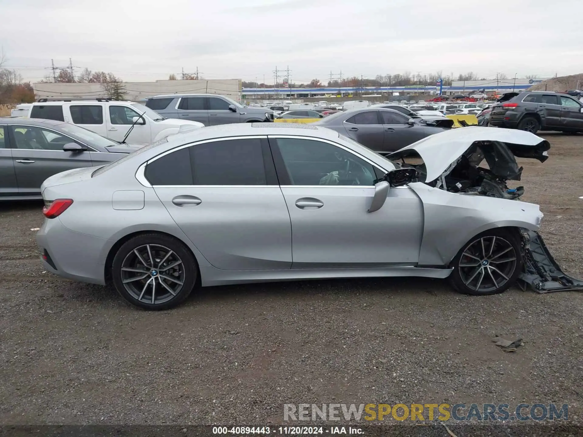 12 Фотография поврежденного автомобиля WBA5R7C50KAJ83602 BMW 330I 2019