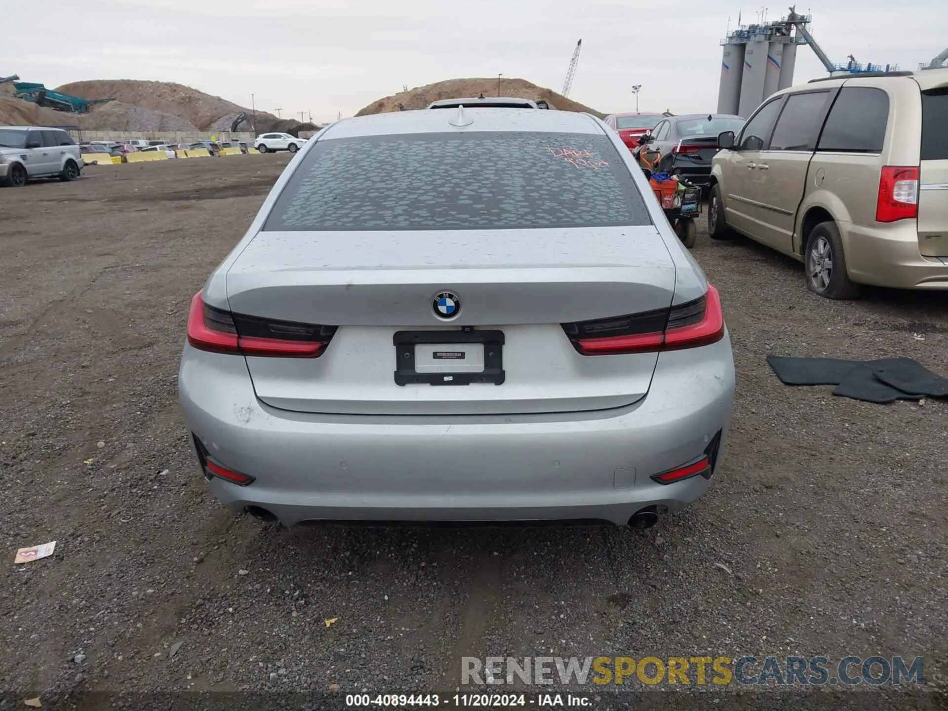 15 Фотография поврежденного автомобиля WBA5R7C50KAJ83602 BMW 330I 2019