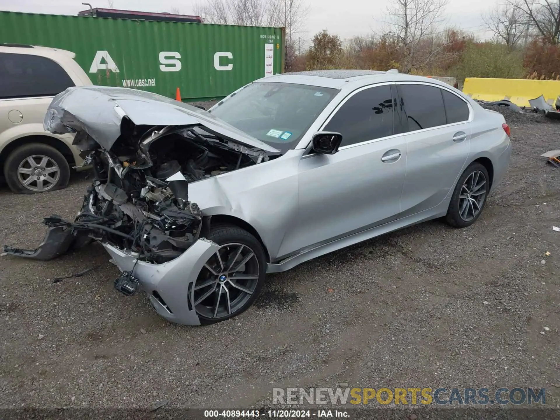 2 Фотография поврежденного автомобиля WBA5R7C50KAJ83602 BMW 330I 2019