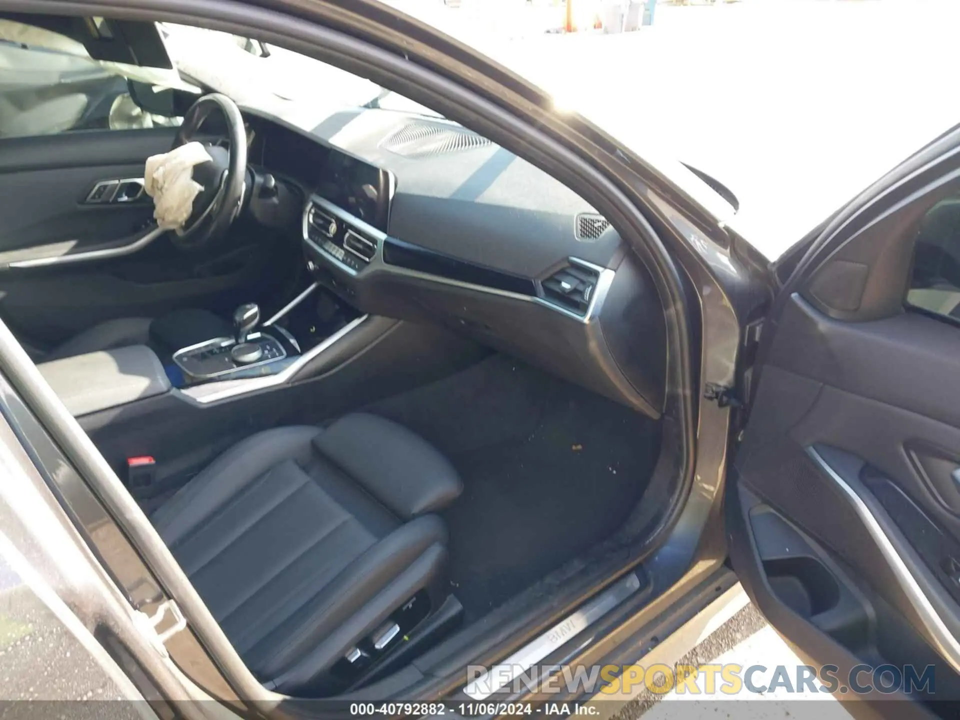 5 Фотография поврежденного автомобиля WBA5R7C50KAJ83924 BMW 330I 2019