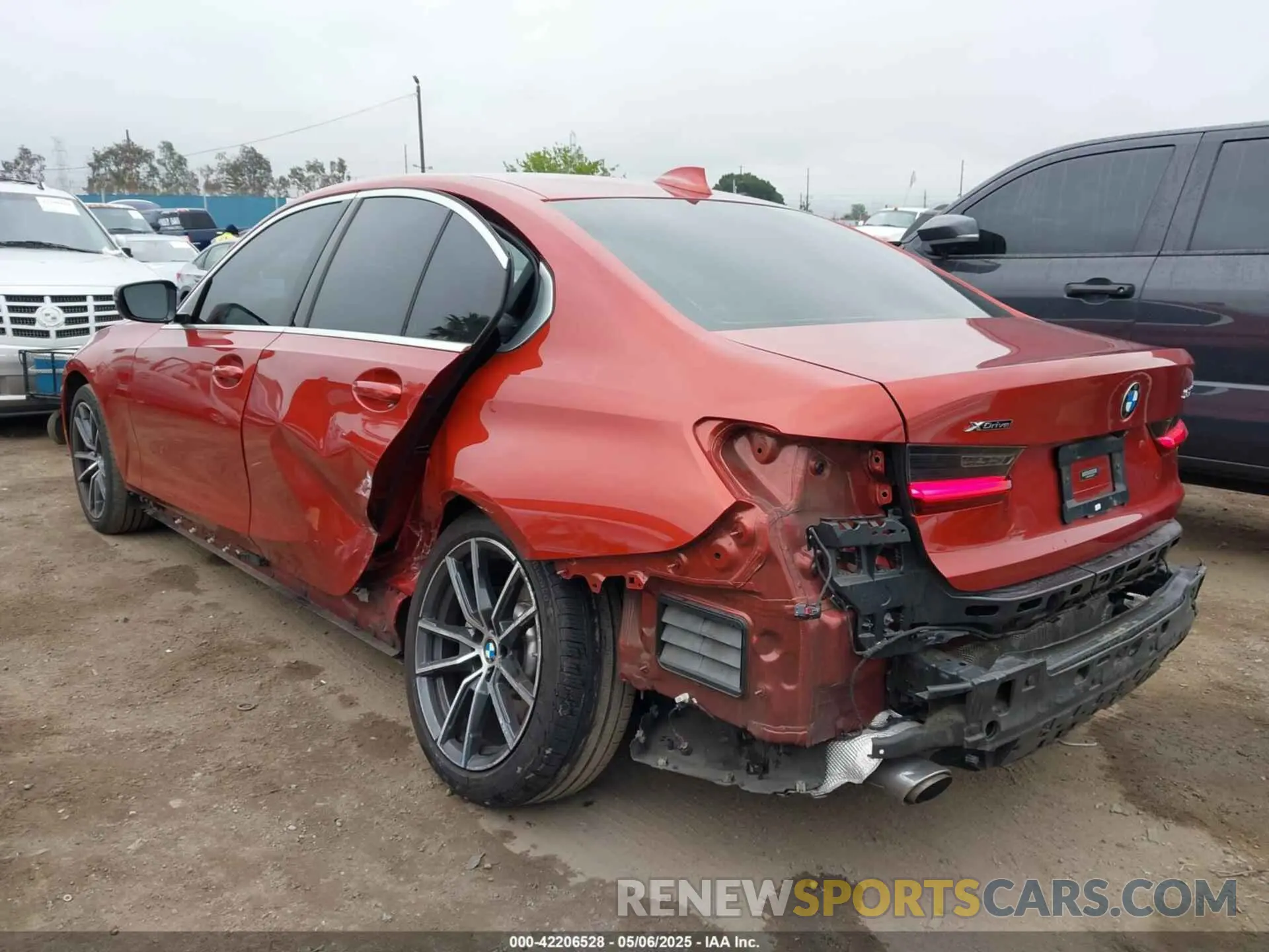 3 Фотография поврежденного автомобиля WBA5R7C50KFH28767 BMW 330I 2019