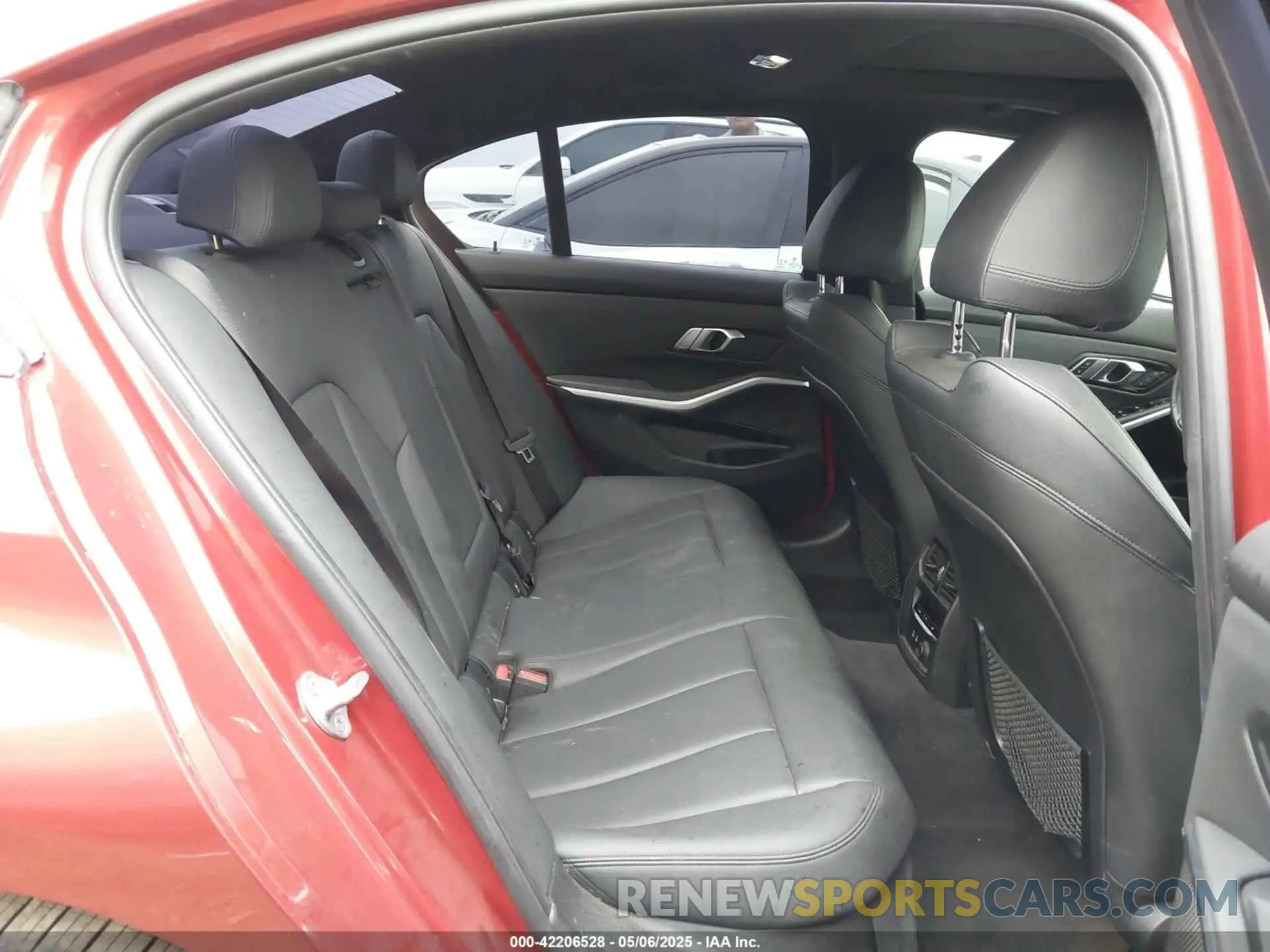 8 Фотография поврежденного автомобиля WBA5R7C50KFH28767 BMW 330I 2019