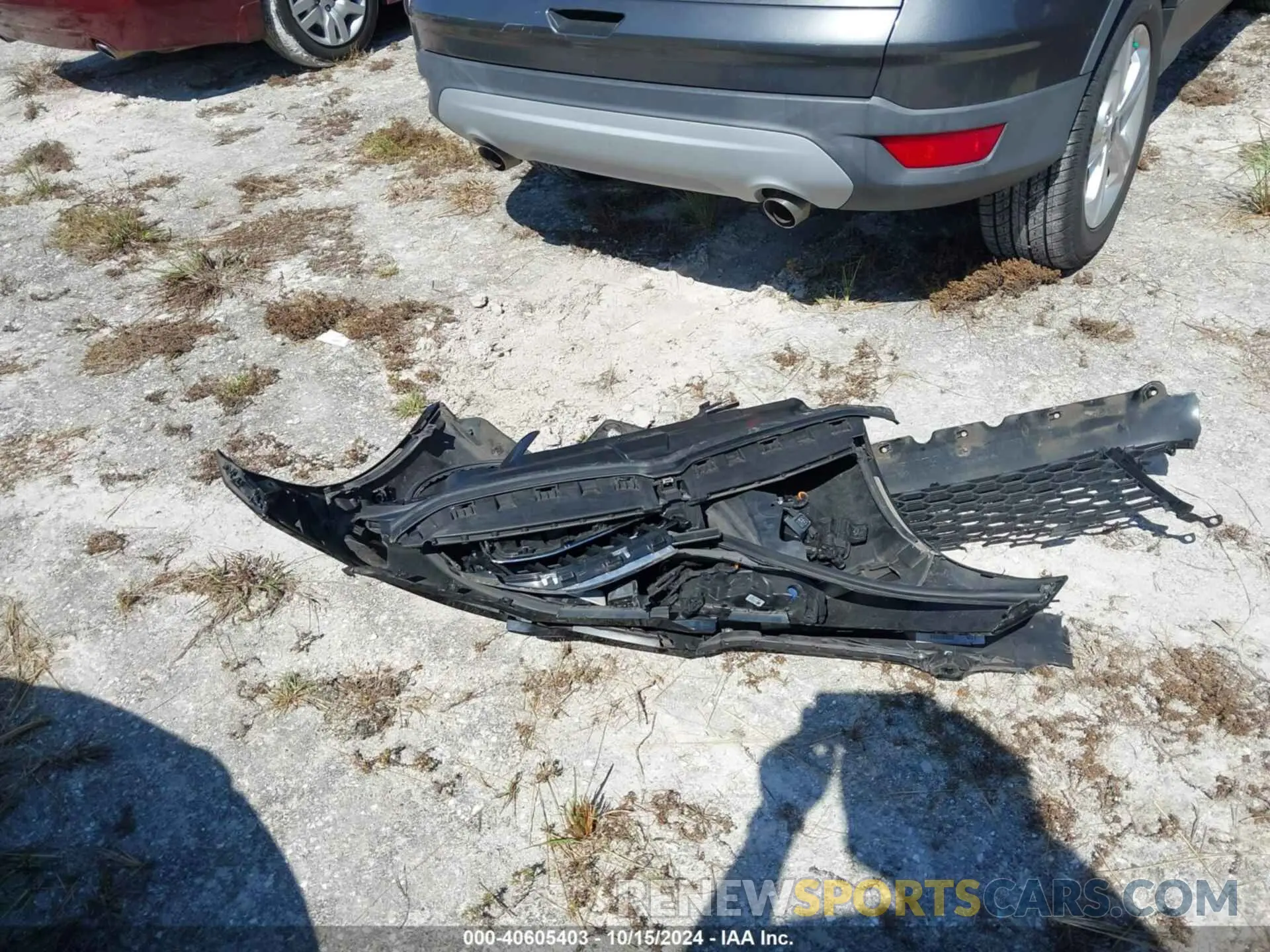 11 Photograph of a damaged car WBA5R7C51KFH25487 BMW 330I 2019
