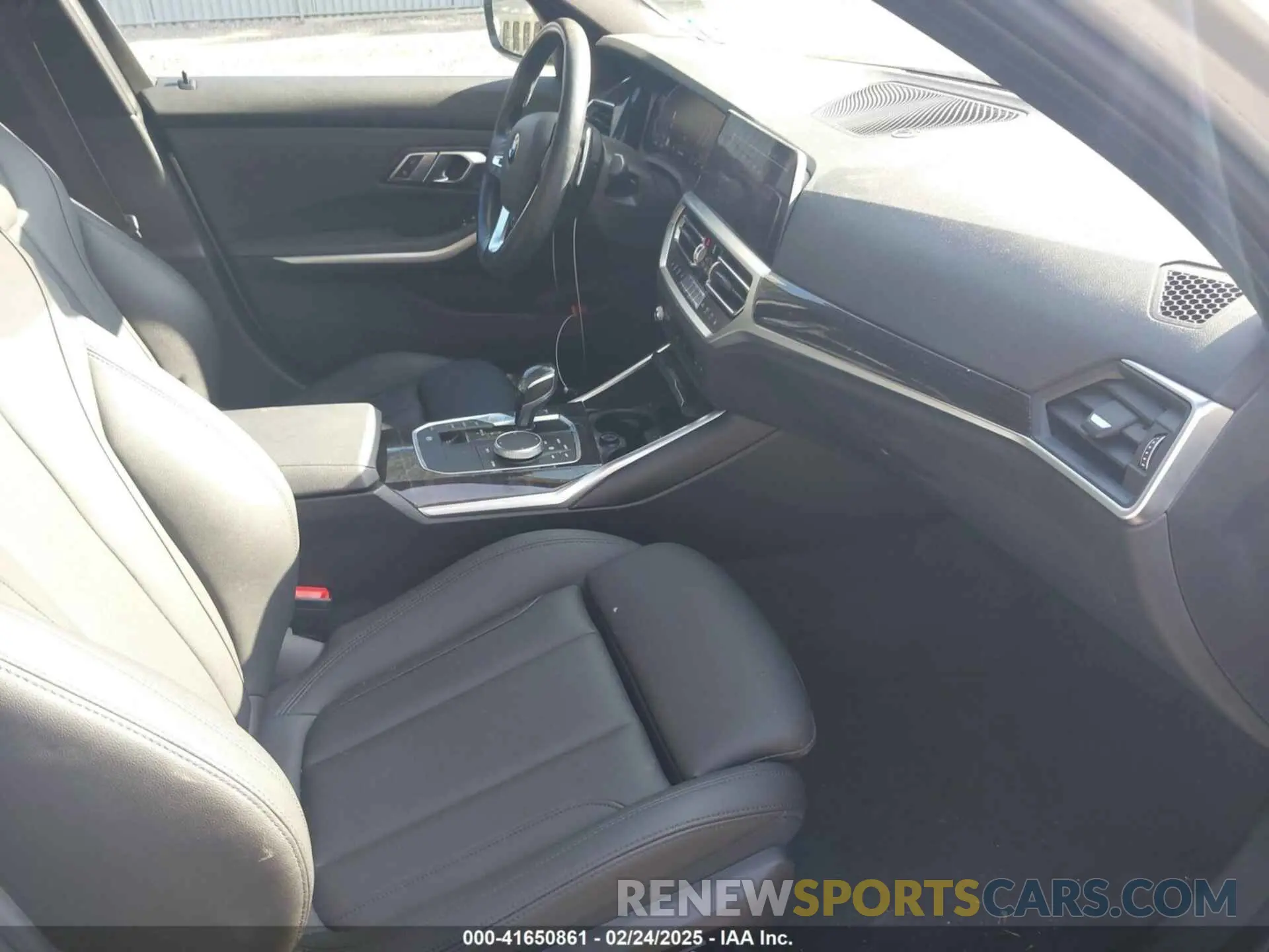 5 Photograph of a damaged car WBA5R7C53KAJ85425 BMW 330I 2019