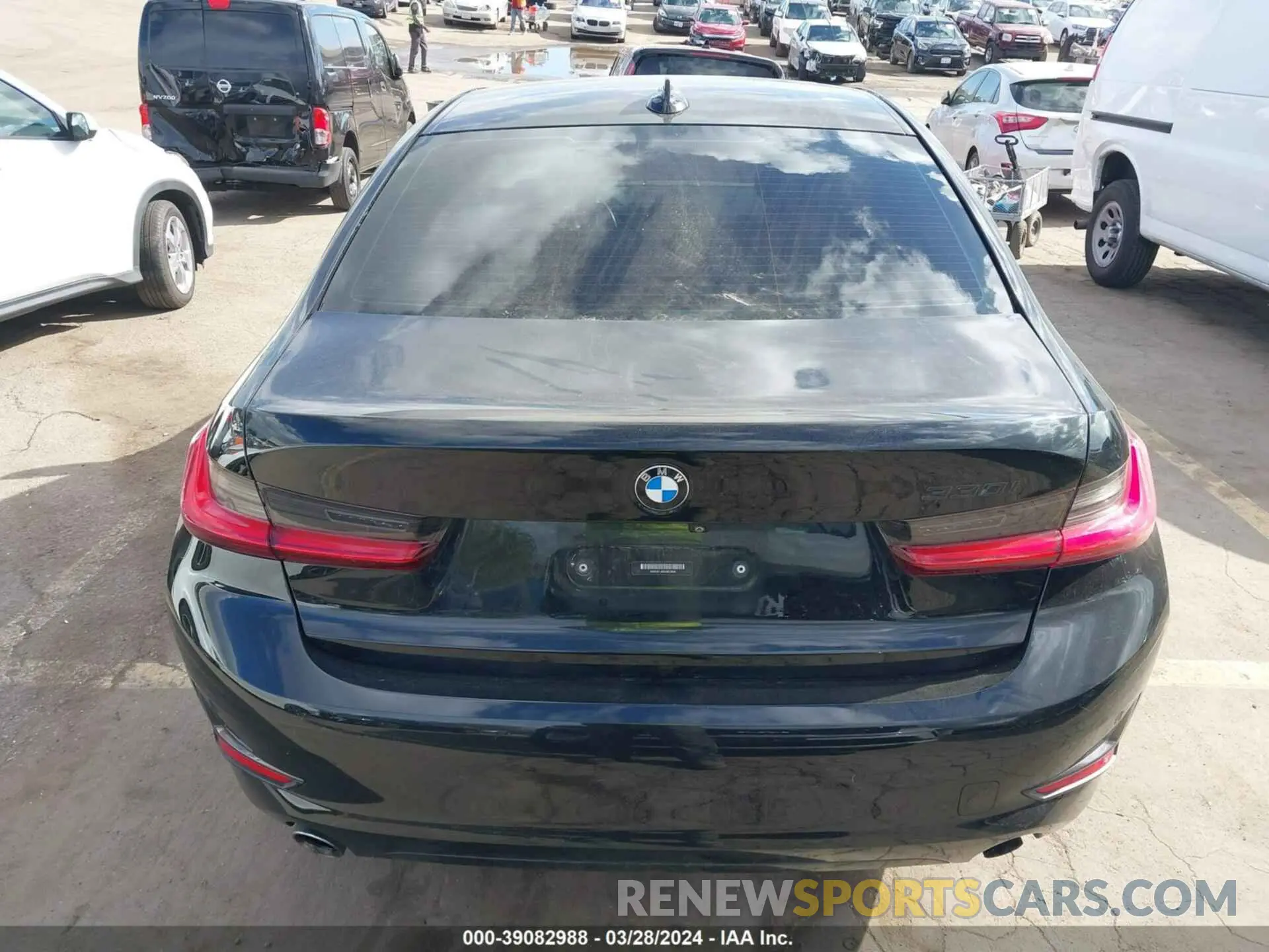 16 Photograph of a damaged car 3MW5R1J00L8B03698 BMW 330I 2020