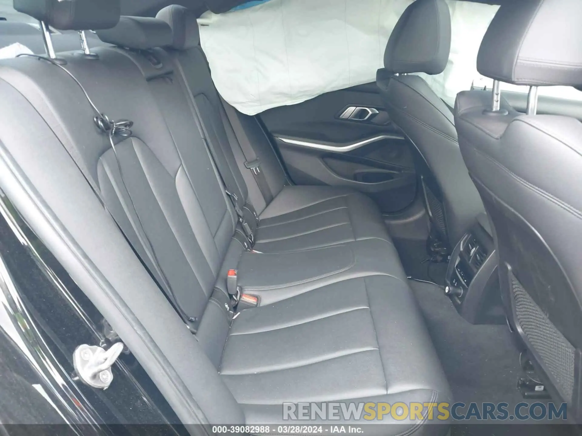 8 Photograph of a damaged car 3MW5R1J00L8B03698 BMW 330I 2020