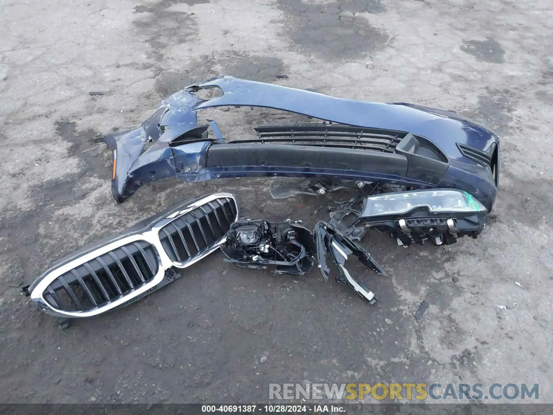 12 Photograph of a damaged car 3MW5R1J00L8B14250 BMW 330I 2020