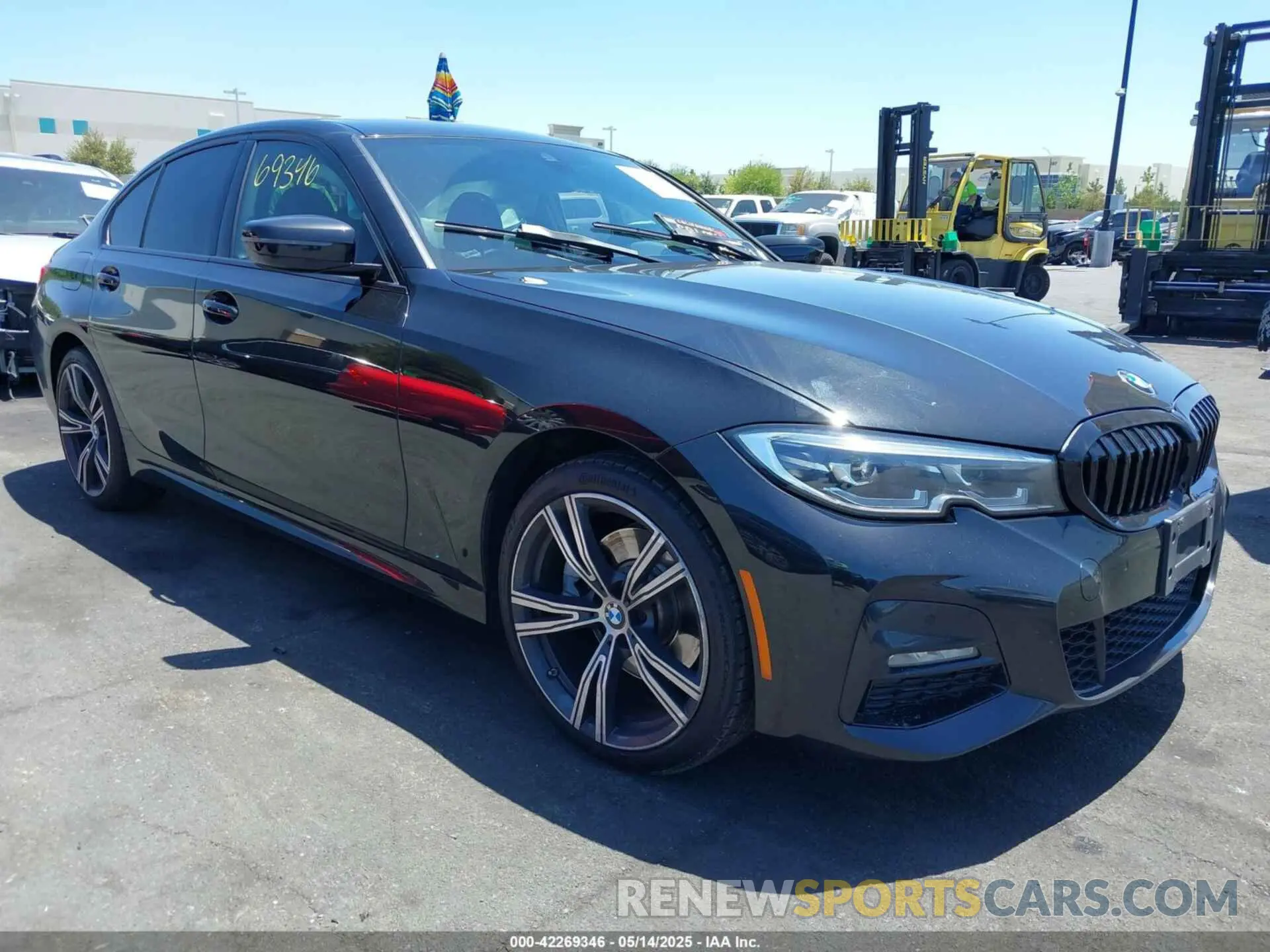1 Photograph of a damaged car 3MW5R1J00L8B27239 BMW 330I 2020