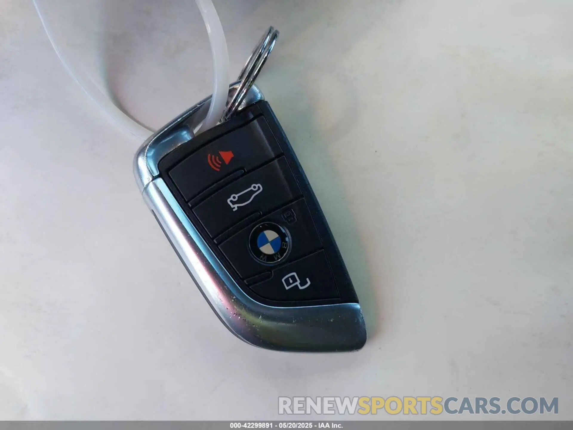11 Photograph of a damaged car 3MW5R1J01L8B05556 BMW 330I 2020