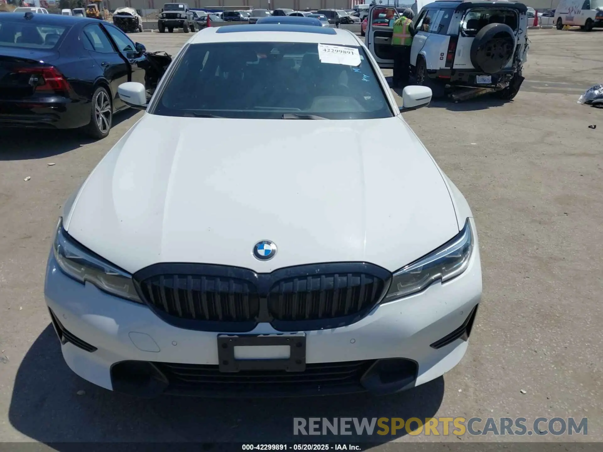 12 Photograph of a damaged car 3MW5R1J01L8B05556 BMW 330I 2020