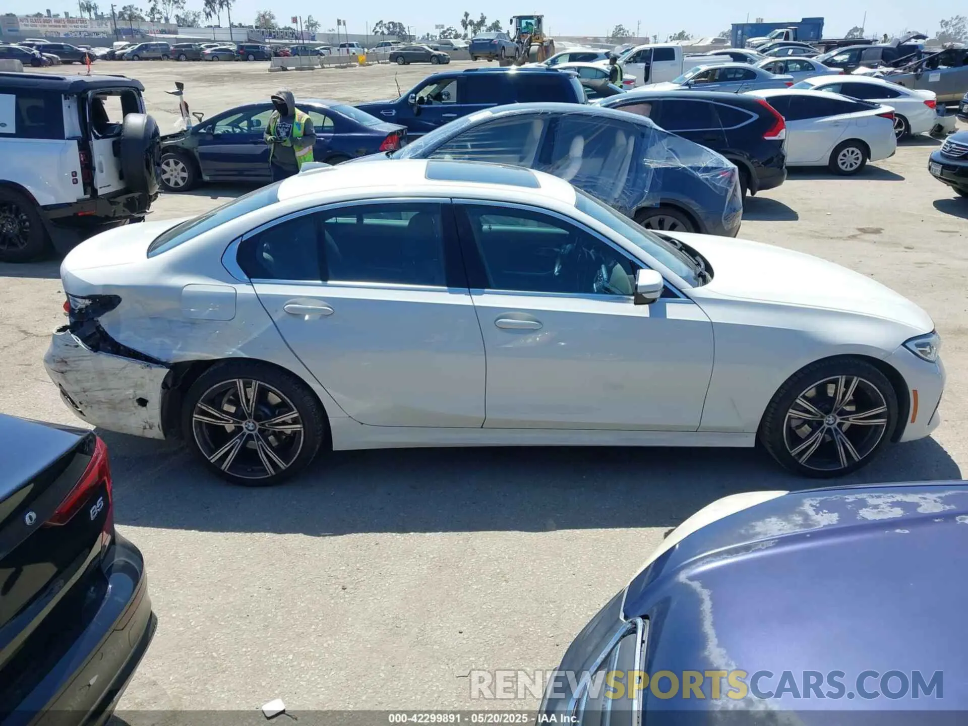 13 Photograph of a damaged car 3MW5R1J01L8B05556 BMW 330I 2020