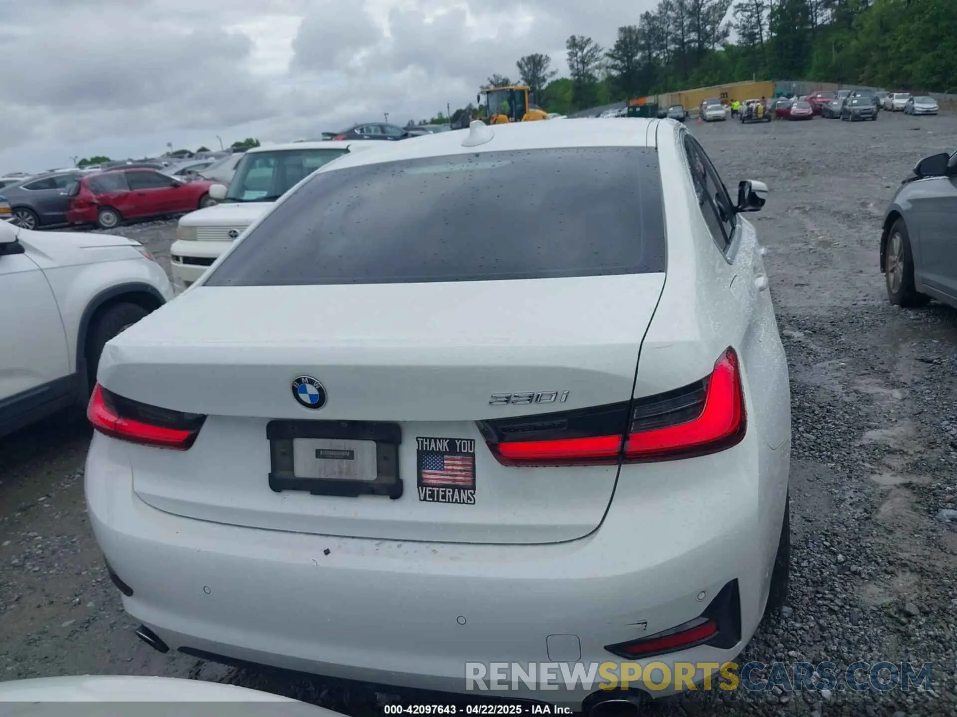 16 Photograph of a damaged car 3MW5R1J02L8B20101 BMW 330I 2020