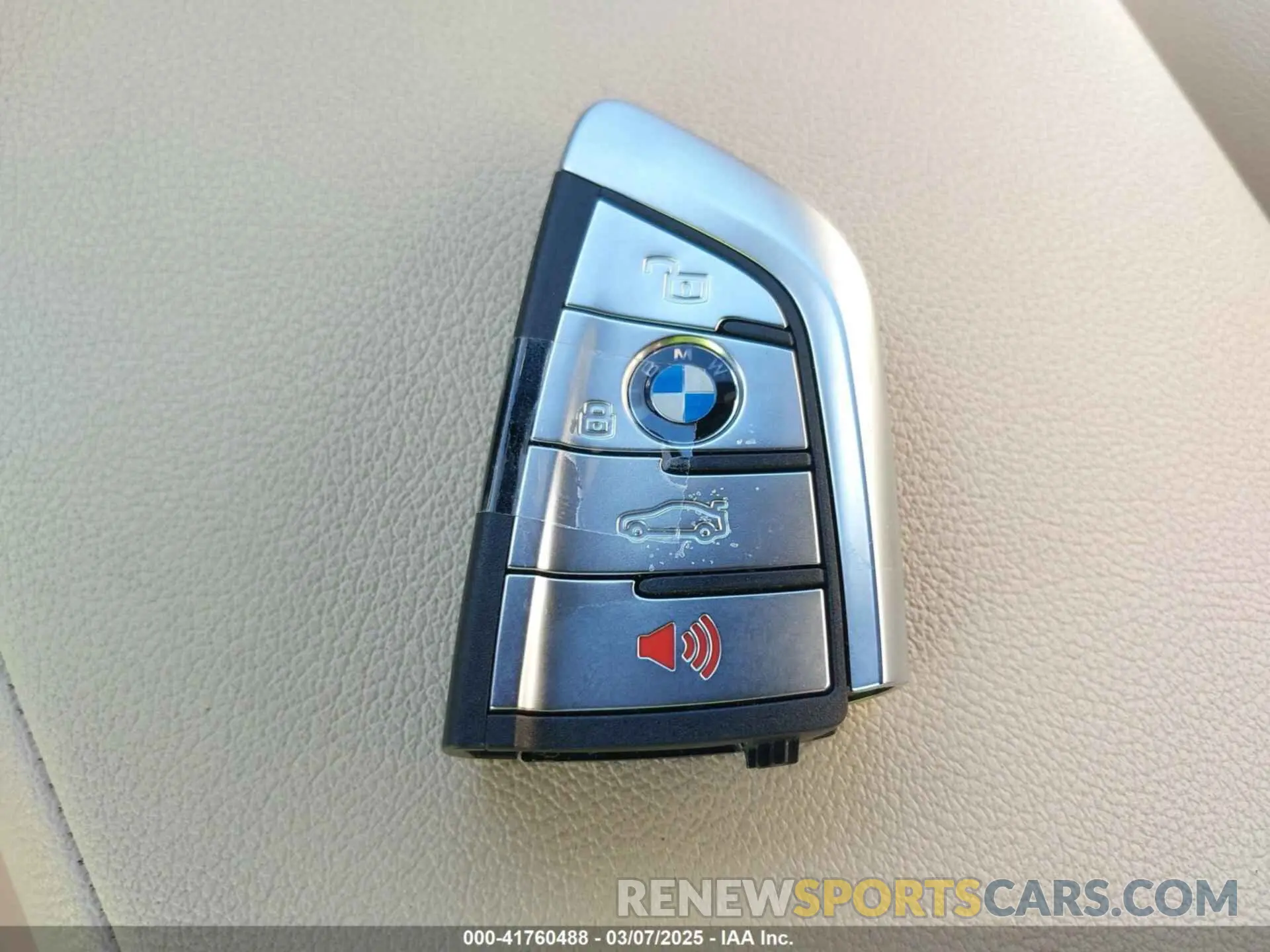 11 Photograph of a damaged car 3MW5R1J02L8B31552 BMW 330I 2020