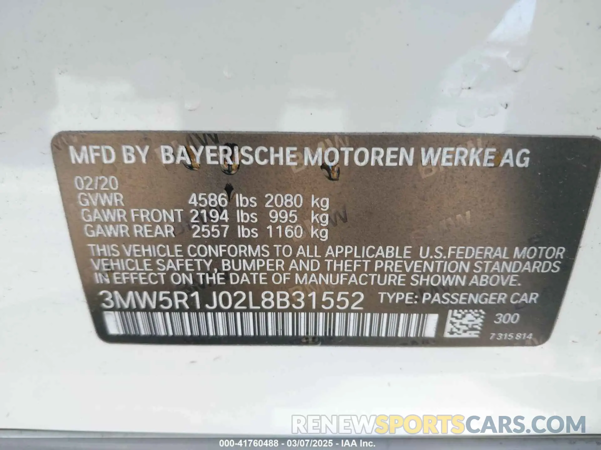 9 Photograph of a damaged car 3MW5R1J02L8B31552 BMW 330I 2020