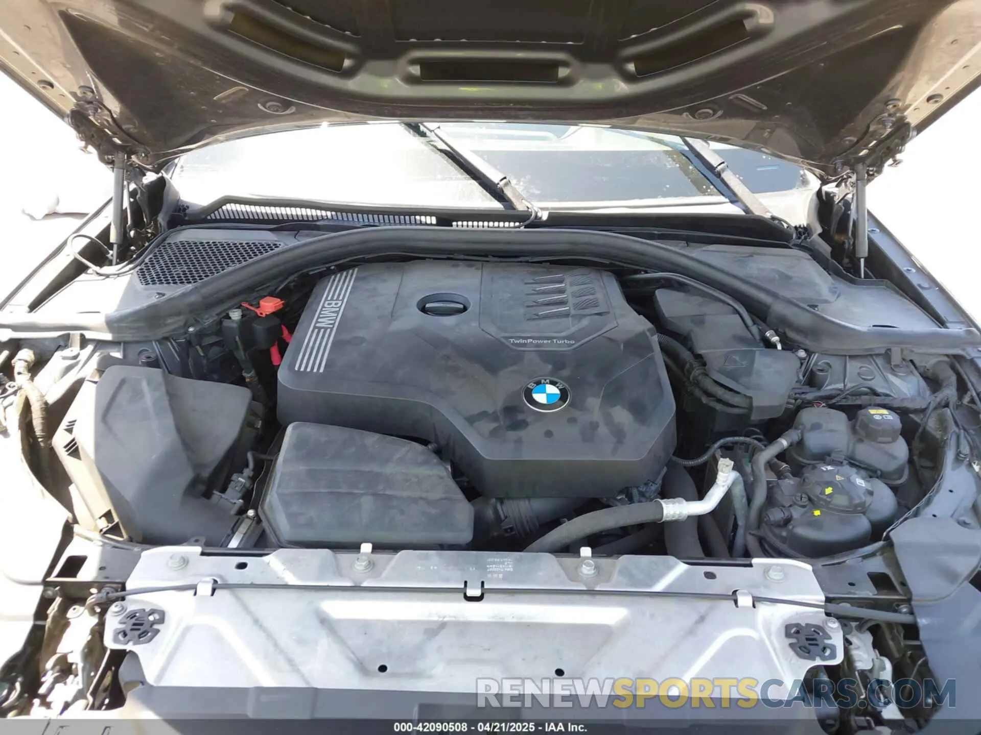 10 Photograph of a damaged car 3MW5R1J03L8B17207 BMW 330I 2020