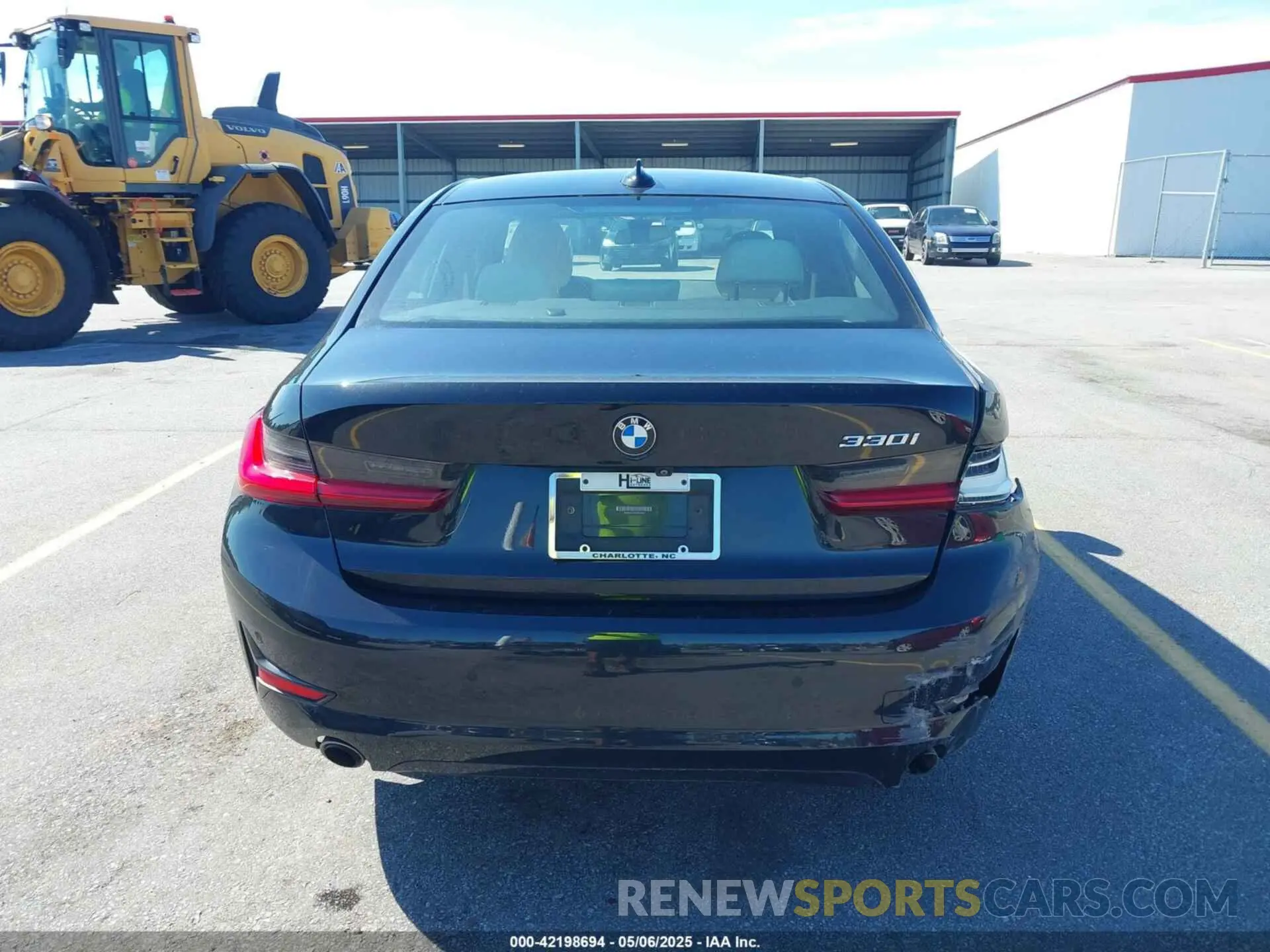 16 Photograph of a damaged car 3MW5R1J04L8B09942 BMW 330I 2020