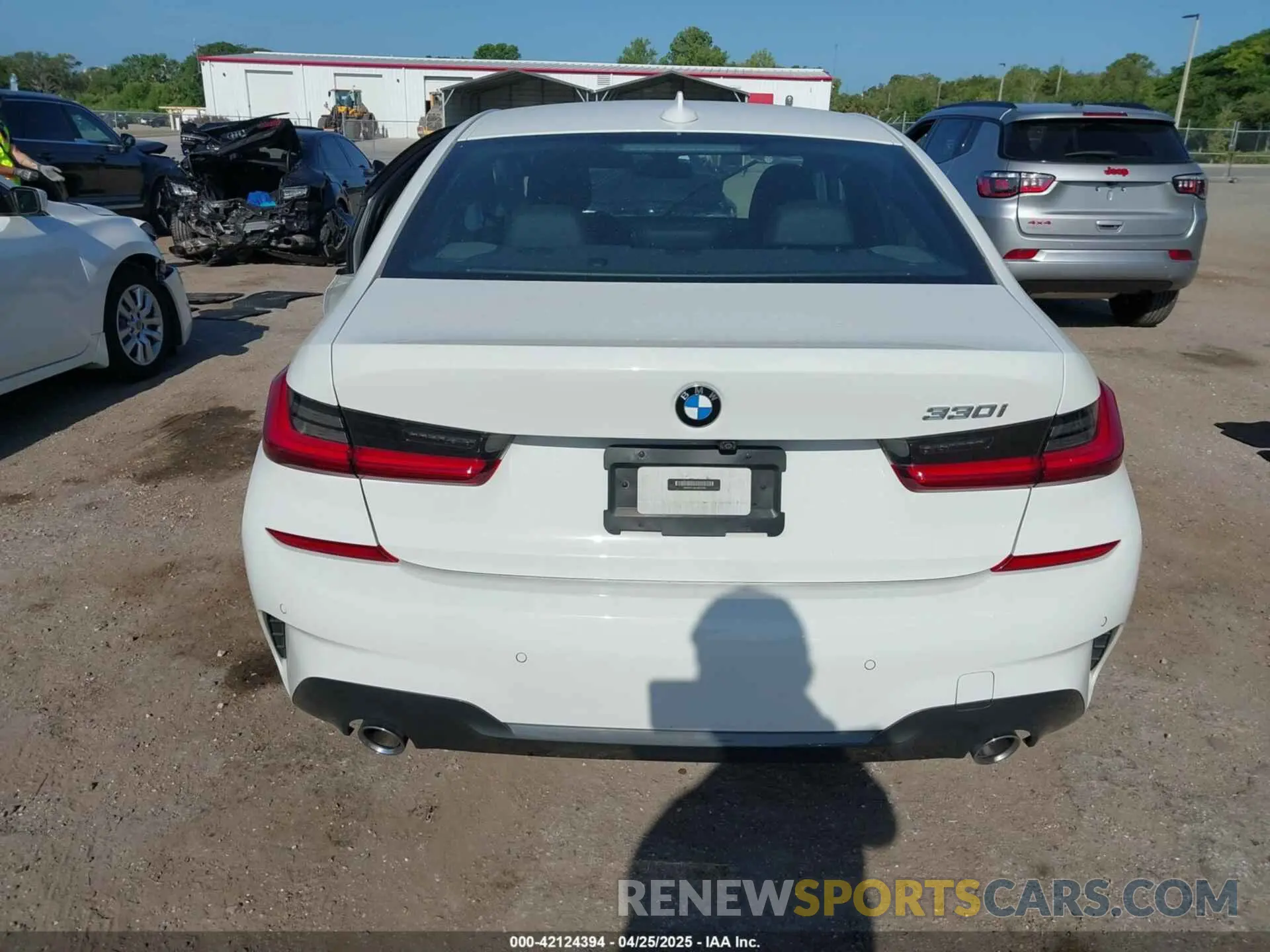 16 Photograph of a damaged car 3MW5R1J04L8B29799 BMW 330I 2020
