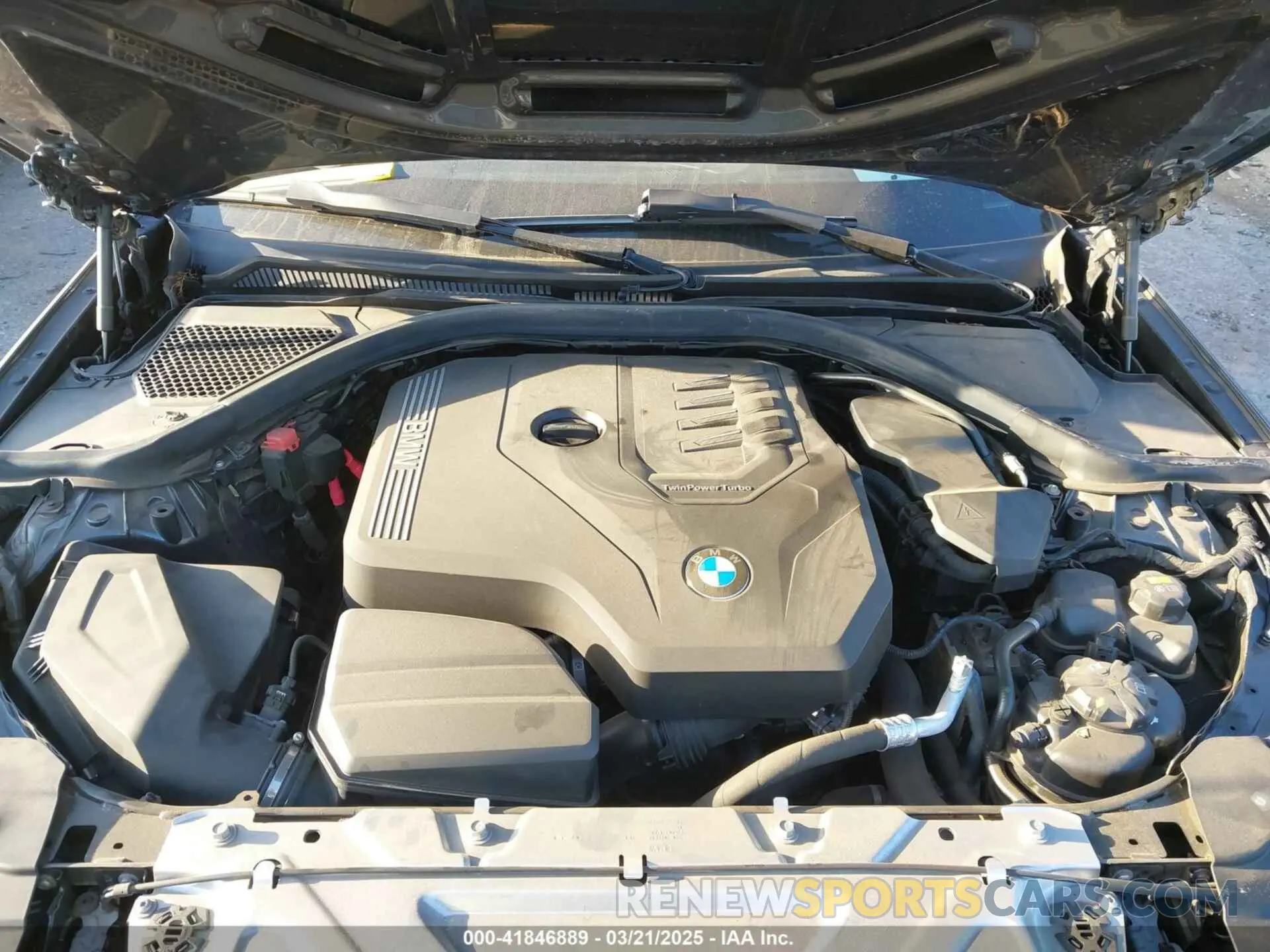 10 Photograph of a damaged car 3MW5R1J06L8B17024 BMW 330I 2020