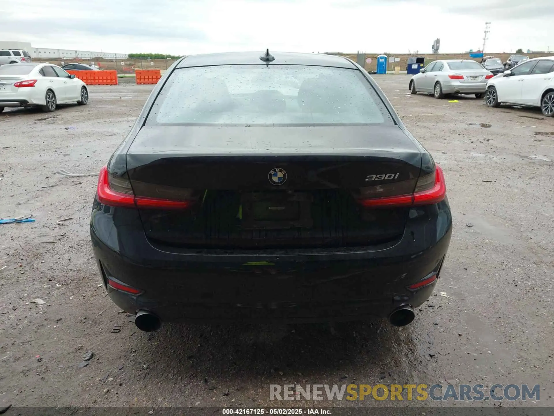 16 Photograph of a damaged car 3MW5R1J06L8B46331 BMW 330I 2020