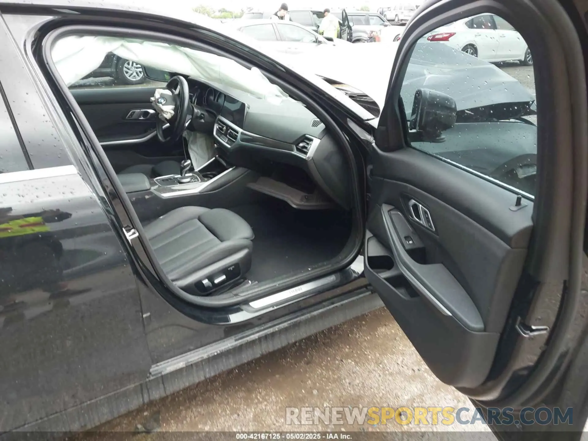 5 Photograph of a damaged car 3MW5R1J06L8B46331 BMW 330I 2020